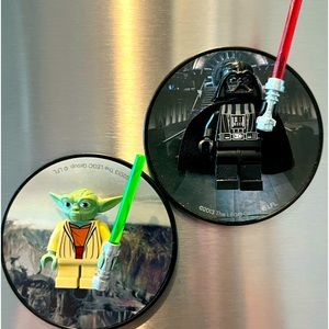 Lego Star Wars Collector Figures Yoda & Darth Vader on magnet background